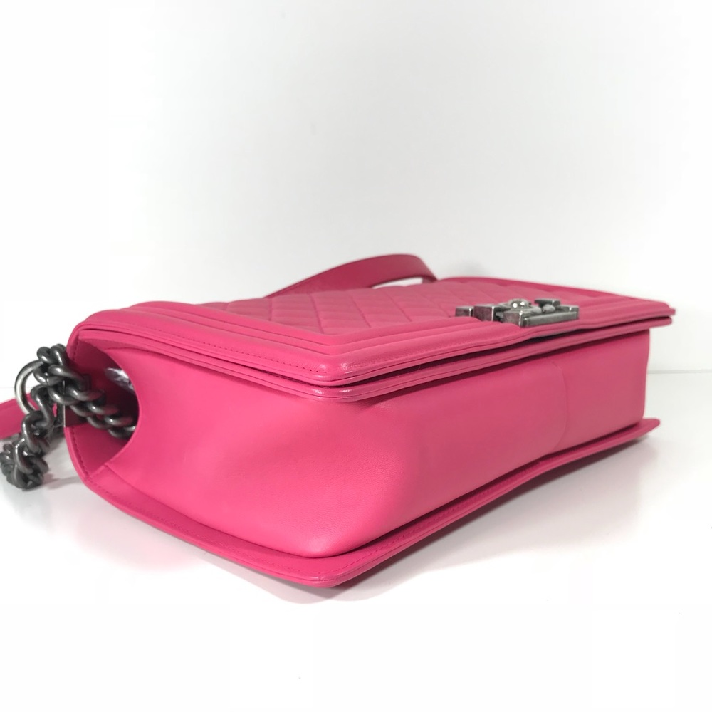 SOLD Chanel new medium boy lambskin pink - Picture 6 of 8